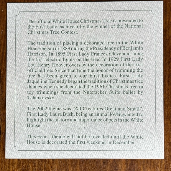 WHITE HOUSE ORNAMENT 2003
NATIONAL CHRISTMAS TREE ARRIVES AT THE WHITE HOUSE - Picture 7 of 9